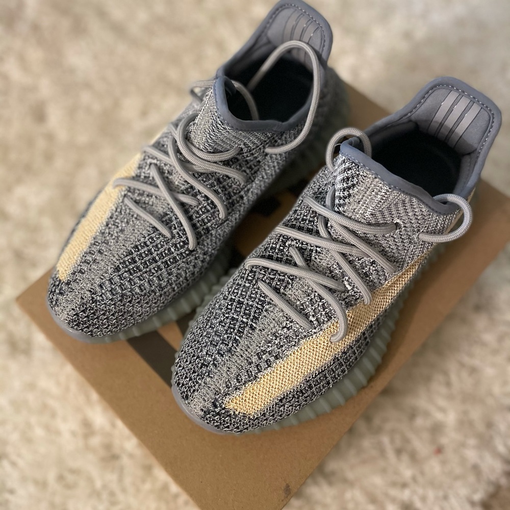 COPY - Yeezy’s 350 “ash blue” NOT FOR SALE